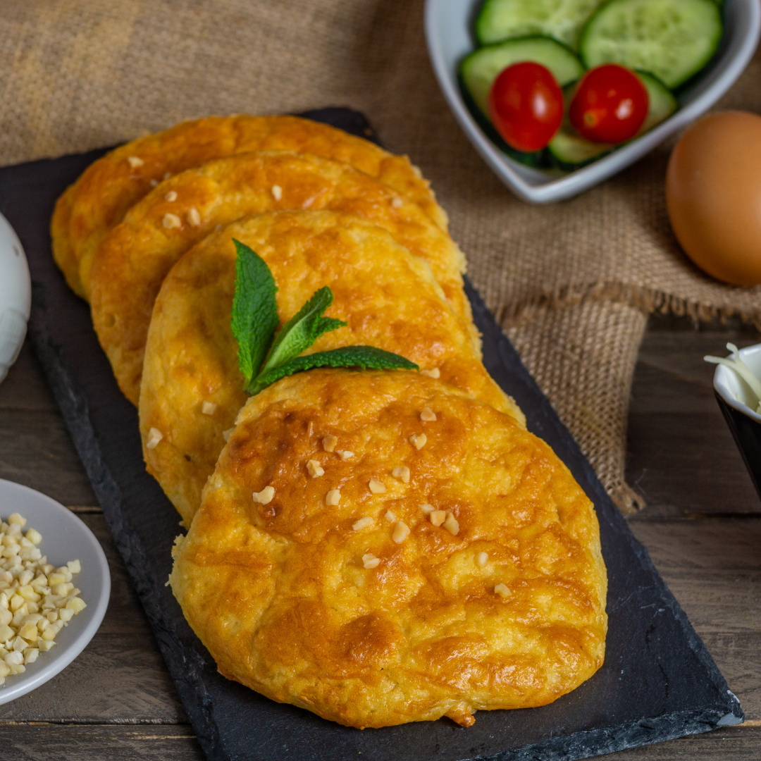 Pancakes Keto à la Farine d'Amande et au Fromage - Un délice faible en glucides!